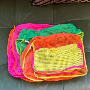 Away Neon Packing Cubes, Set of 4